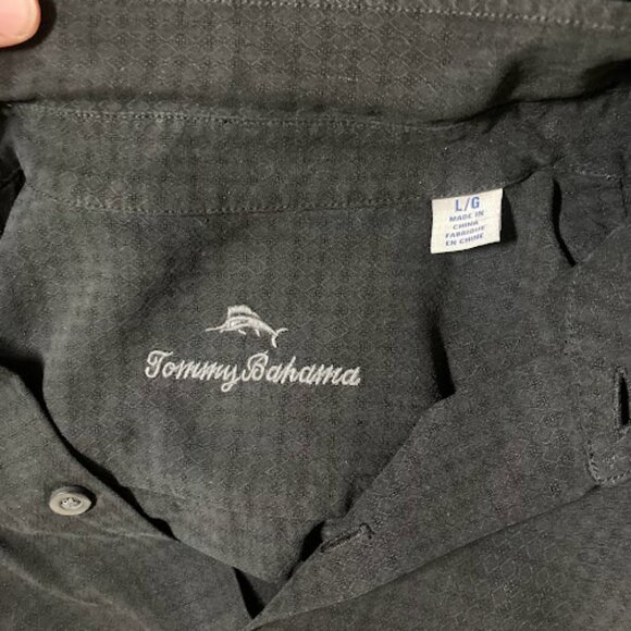 TOMMY BAHAMA Black 100% Silk Textured Hawaiian Short Sleeve Casual Button Up L - Picture 3 of 8